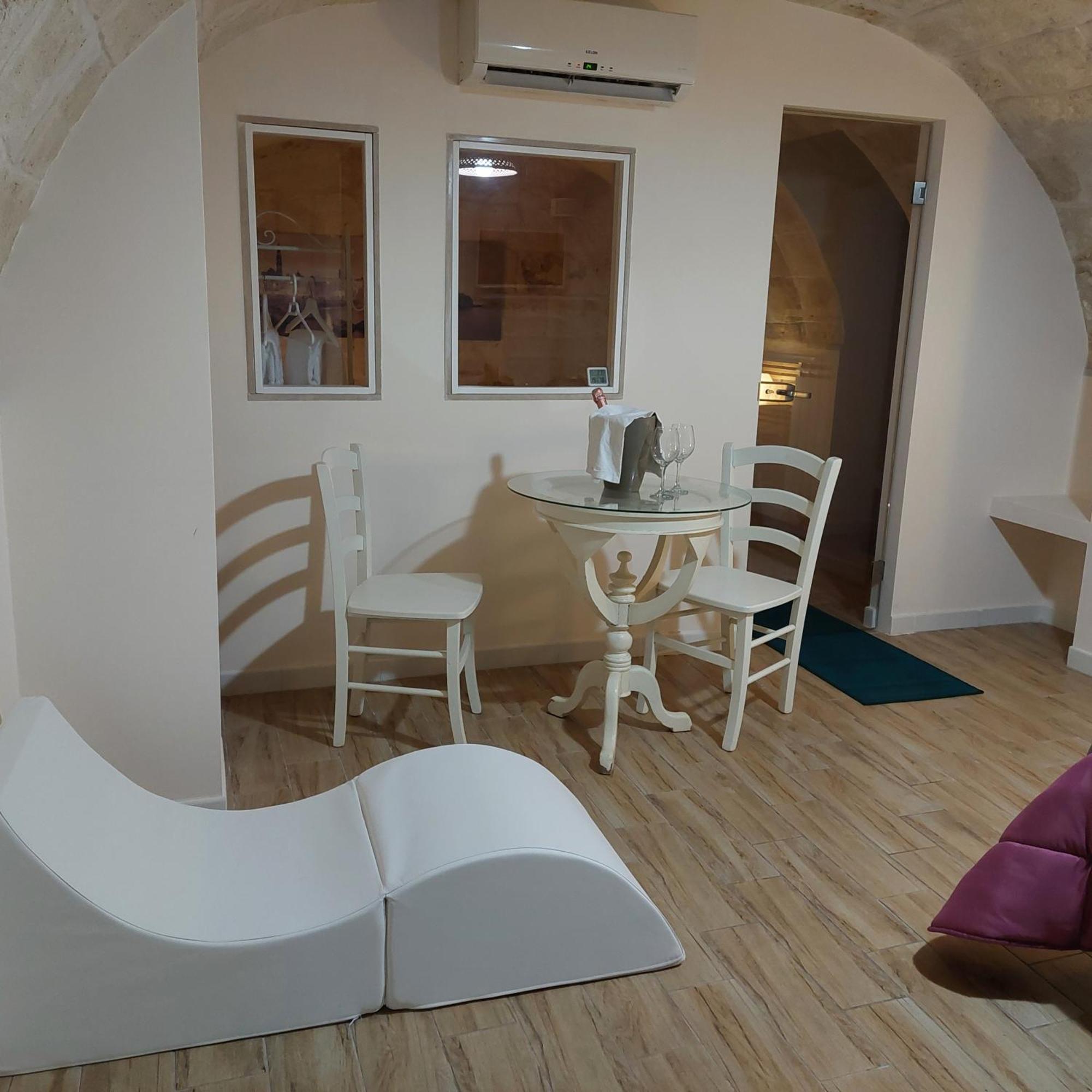Al Rosa Antico Hotel Monopoli Luaran gambar