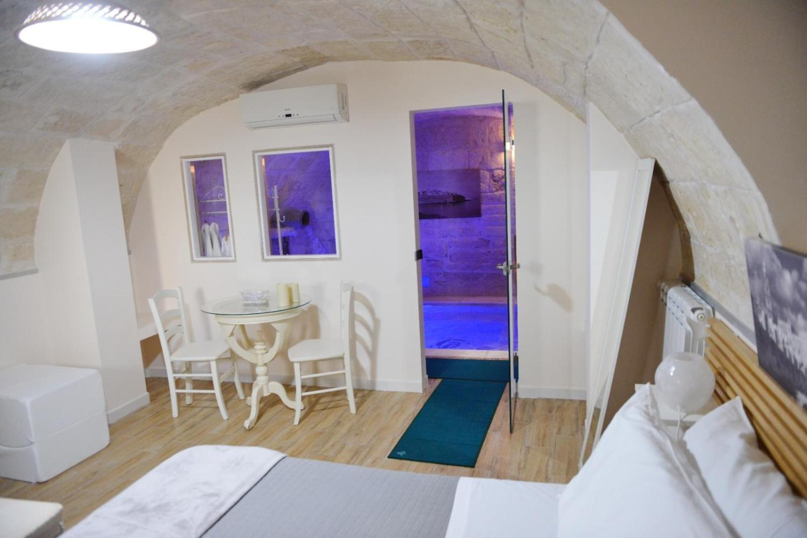 Al Rosa Antico Hotel Monopoli Luaran gambar